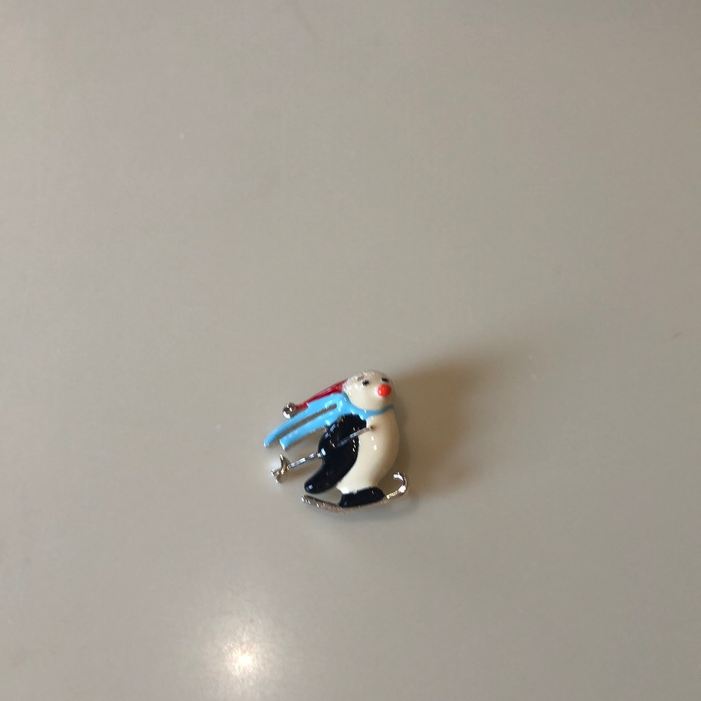 Cute Vintage Christmas Penguin Brooch